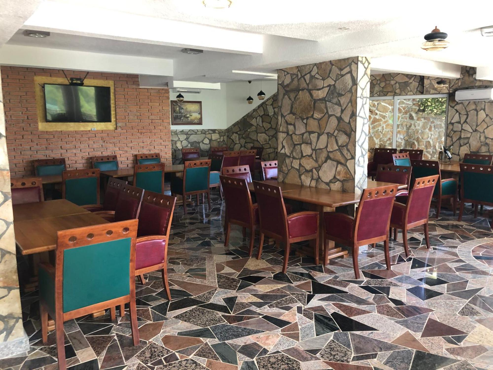 Novalic Hotel Dobra Voda Exterior foto